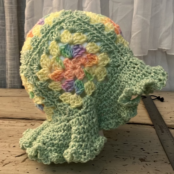 Pretty in Patels. Handmade crocheted granny square bucket hats. - Picture 3 of 5